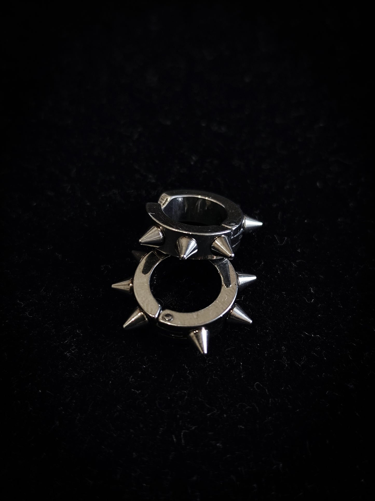 MINI SPIKES Earcuffs