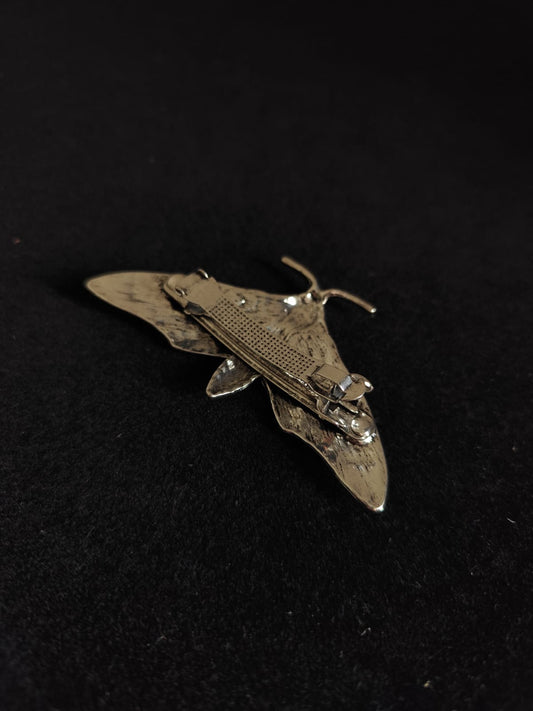 MOTH Hairclip
